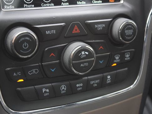 Used 2018 Jeep Grand Cherokee Overland image 31