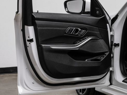 Used 2019 BMW 330i Sedan image 41