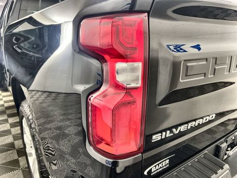 Certified 2022 Chevrolet Silverado 1500 LTZ AWD/4WD image 36