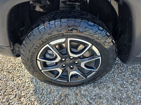 Used 2024 Jeep Compass Trailhawk AWD/4WD image 9