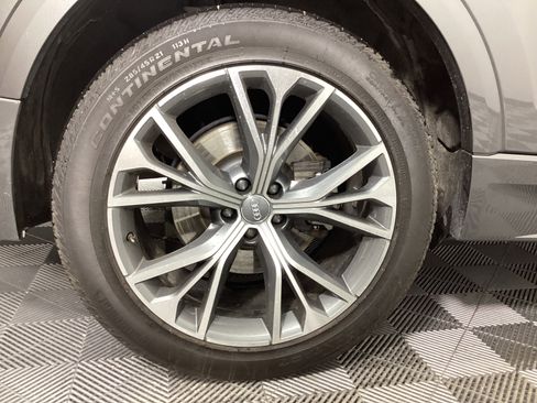 Used 2020 Audi Q8 Premium w/ Black Optic Package image 12