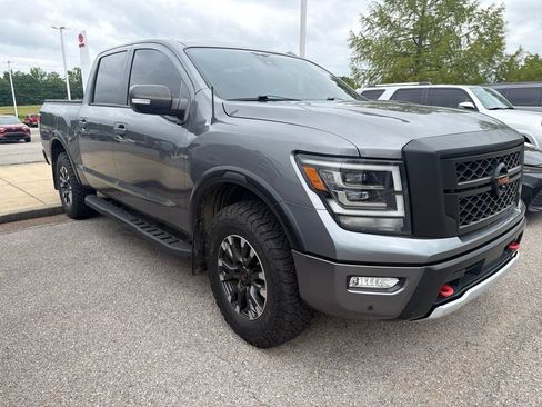 Used 2021 Nissan Titan PRO-4X w/ Pro-4x Convenience Package AWD/4WD image 20