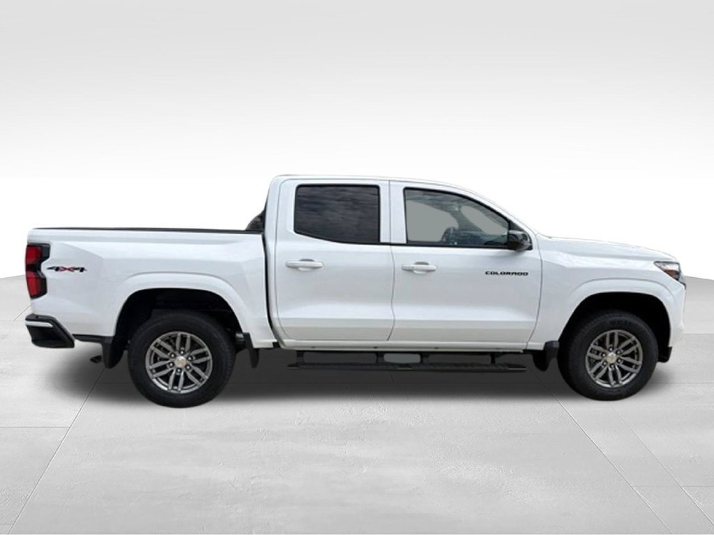 New 2026 Chevrolet Colorado LT w/ LT Convenience Package AWD/4WD image 6