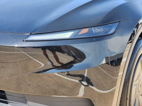 Used 2026 Tesla Model Y 2WD image 15