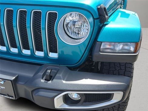 Used 2019 Jeep Wrangler Unlimited Sahara AWD/4WD image 30