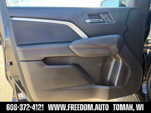Used 2023 Chevrolet Colorado Z71 w/ Z71 Convenience Package 2 AWD/4WD image 10