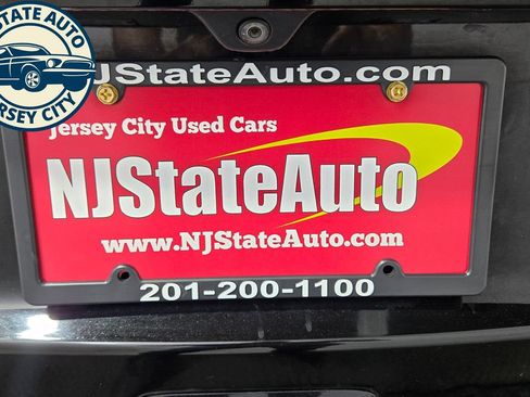 Used 2017 Jeep Grand Cherokee Overland AWD/4WD image 35