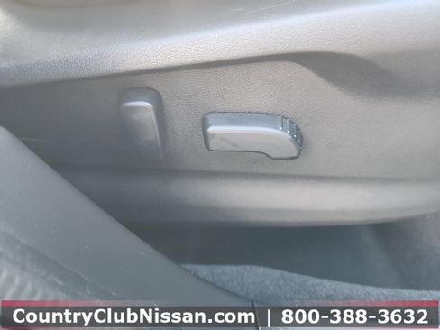 Used 2022 Subaru Forester Touring image 37