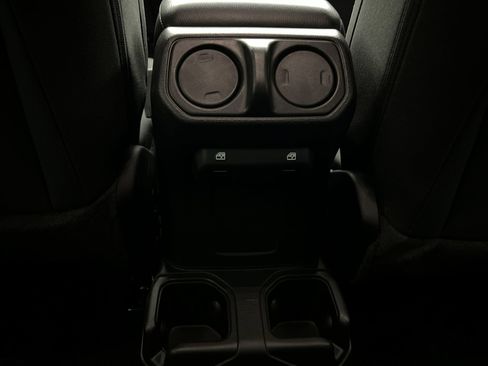 Used 2023 Jeep Wrangler Unlimited Sport AWD/4WD image 21