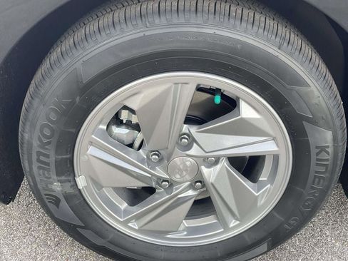 New 2026 Hyundai Elantra SE image 5