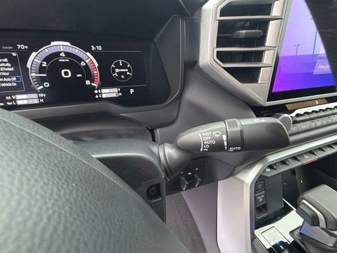 Used 2023 Toyota Tundra Platinum AWD/4WD image 44