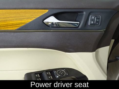 Used 2019 Lincoln MKC Select w/ Select Plus Package image 17