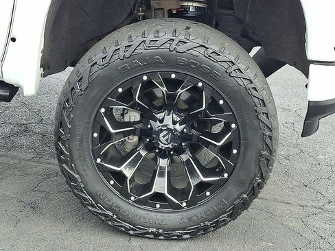 Used 2022 Chevrolet Silverado 1500 RST image 8