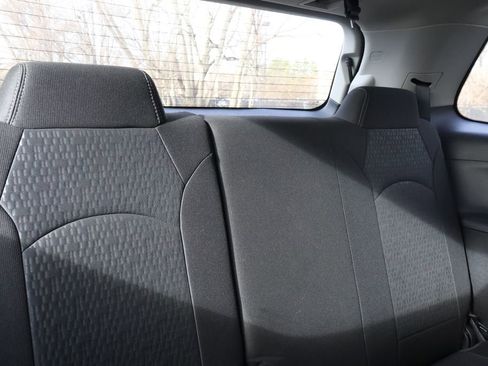 Used 2016 GMC Acadia SLE image 47