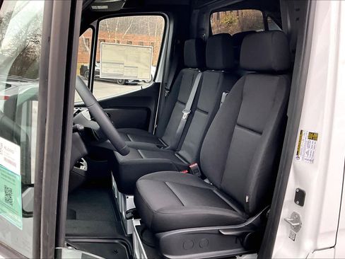 New 2026 Mercedes-Benz Sprinter 2500 image 13