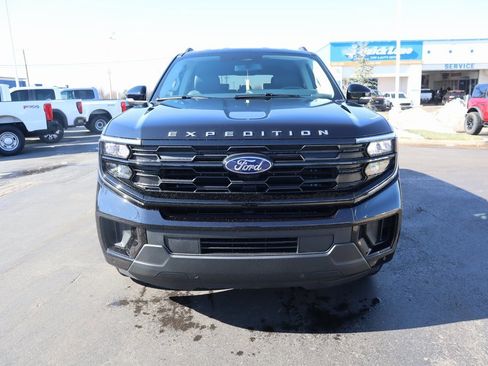 New 2026 Ford Expedition Active image 10