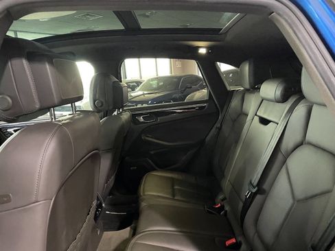 Used 2017 Porsche Macan image 20