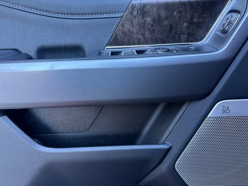 Certified 2025 Ford F250 Lariat w/ Lariat Ultimate Package image 12