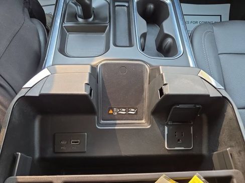 Used 2024 Chevrolet Silverado 1500 LTZ w/ Technology Package AWD/4WD image 23