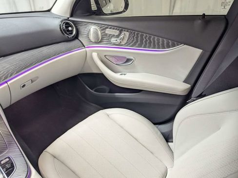 Used 2022 Mercedes-Benz E 350 Sedan w/ Driver Assistance Package image 8