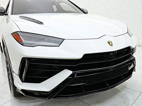 Used 2024 Lamborghini Urus S image 13