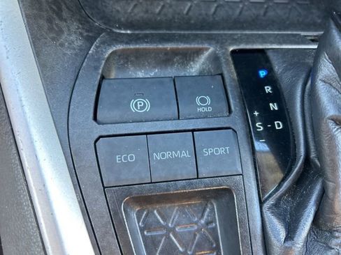 Used 2023 Toyota RAV4 XLE image 19