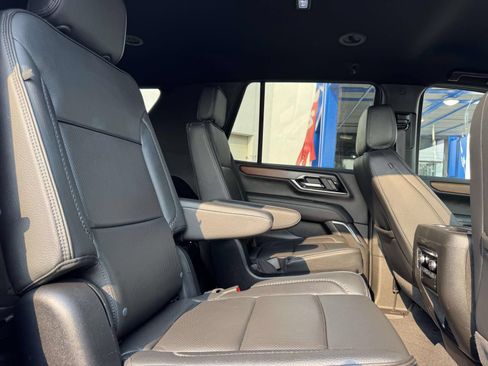 Certified 2025 GMC Yukon Denali AWD/4WD image 29