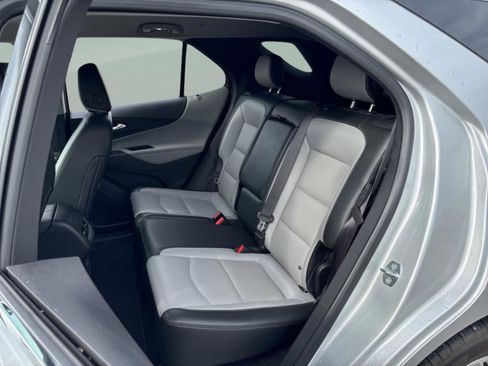 Used 2020 Chevrolet Equinox Premier image 30