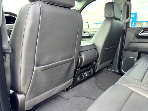Used 2025 GMC Sierra 1500 SLT image 19