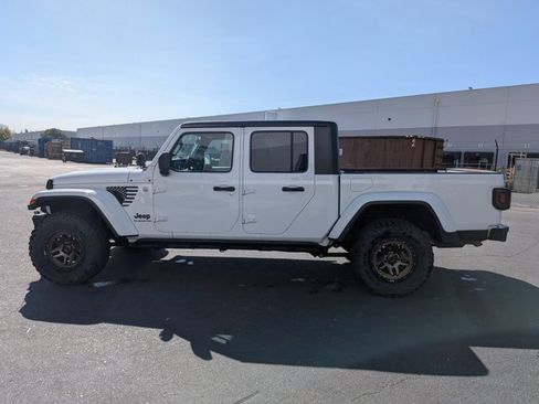 Used 2021 Jeep Gladiator Sport AWD/4WD image 8