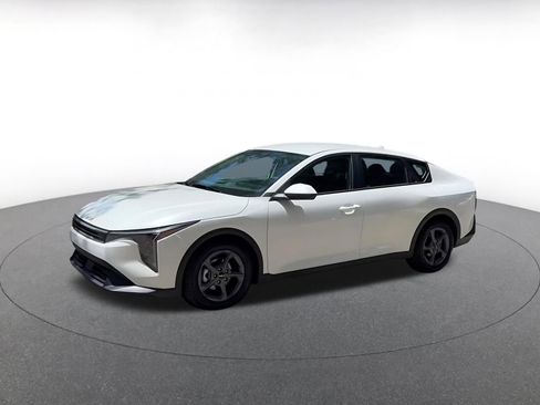 Used 2025 Kia K4 FWD image 8