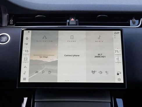 Used 2025 Land Rover Range Rover Evoque S image 16