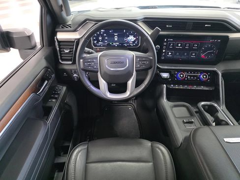 Used 2024 GMC Sierra 3500 Denali w/ Technology Package AWD/4WD image 13