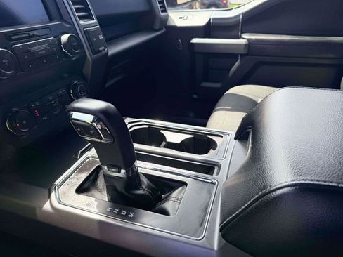 Used 2019 Ford F150 XLT w/ Equipment Group 302A Luxury AWD/4WD image 26