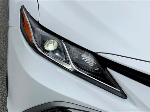 Used 2022 Toyota Camry LE image 27