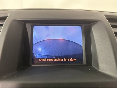 Used 2012 Toyota Highlander SE image 31