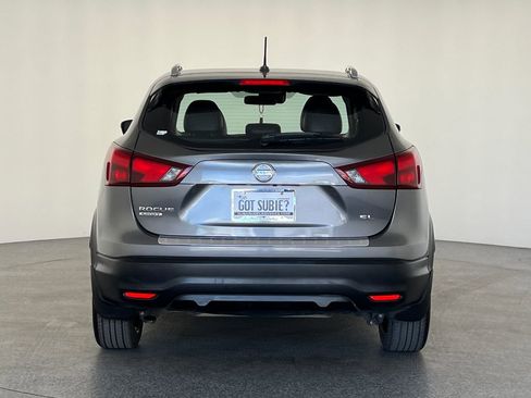 Used 2017 Nissan Rogue Sport SL w/ SL Premium Package FWD image 5