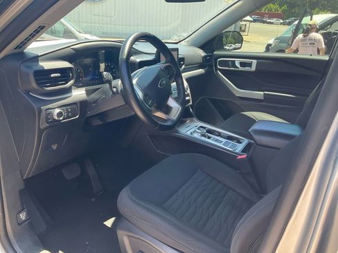 Used 2021 Ford Explorer XLT RWD image 15