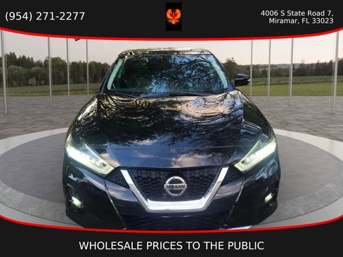 Used 2019 Nissan Maxima Platinum w/ Sport Mat Group FWD image 2