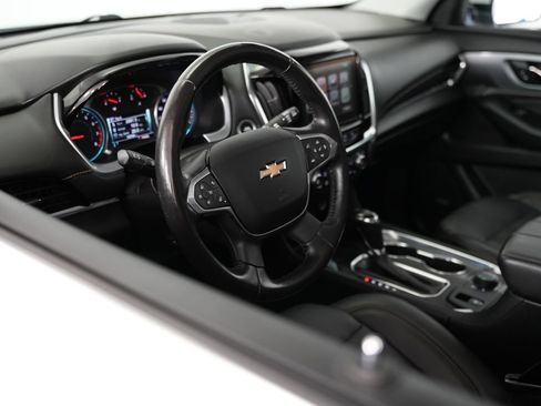 Used 2018 Chevrolet Traverse Premier AWD/4WD image 6