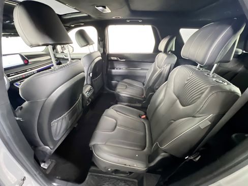 Used 2024 Hyundai Palisade Calligraphy image 25