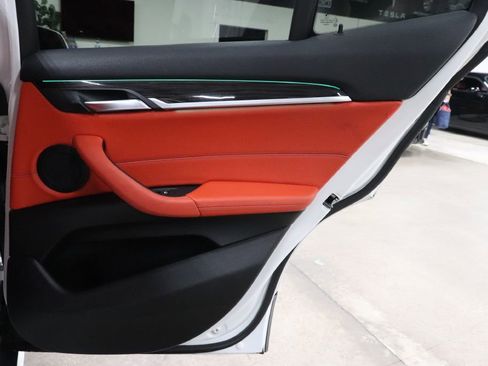 Used 2018 BMW X2 sDrive28i w/ M SportX Package image 22