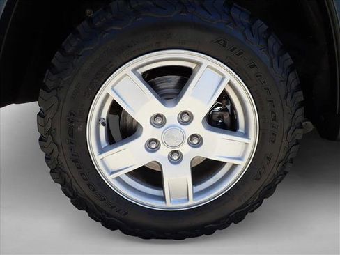 Used 2007 Jeep Grand Cherokee Laredo AWD/4WD image 7