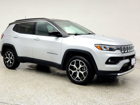 Used 2025 Jeep Compass Limited image 3