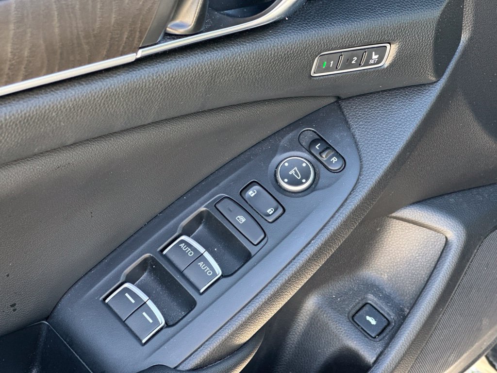 Used 2020 Honda Accord EX-L image 16