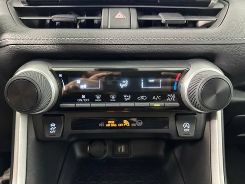 Used 2023 Toyota RAV4 LE AWD/4WD image 19