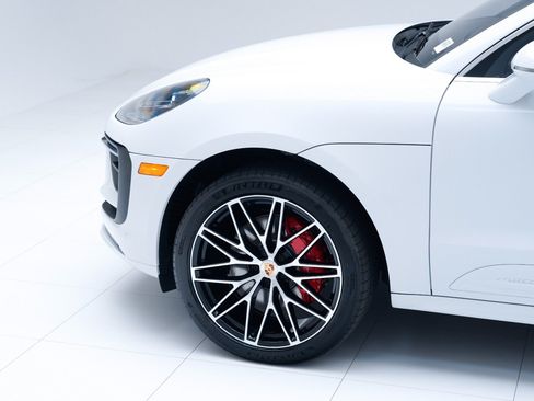 Certified 2026 Porsche Macan S AWD/4WD image 11