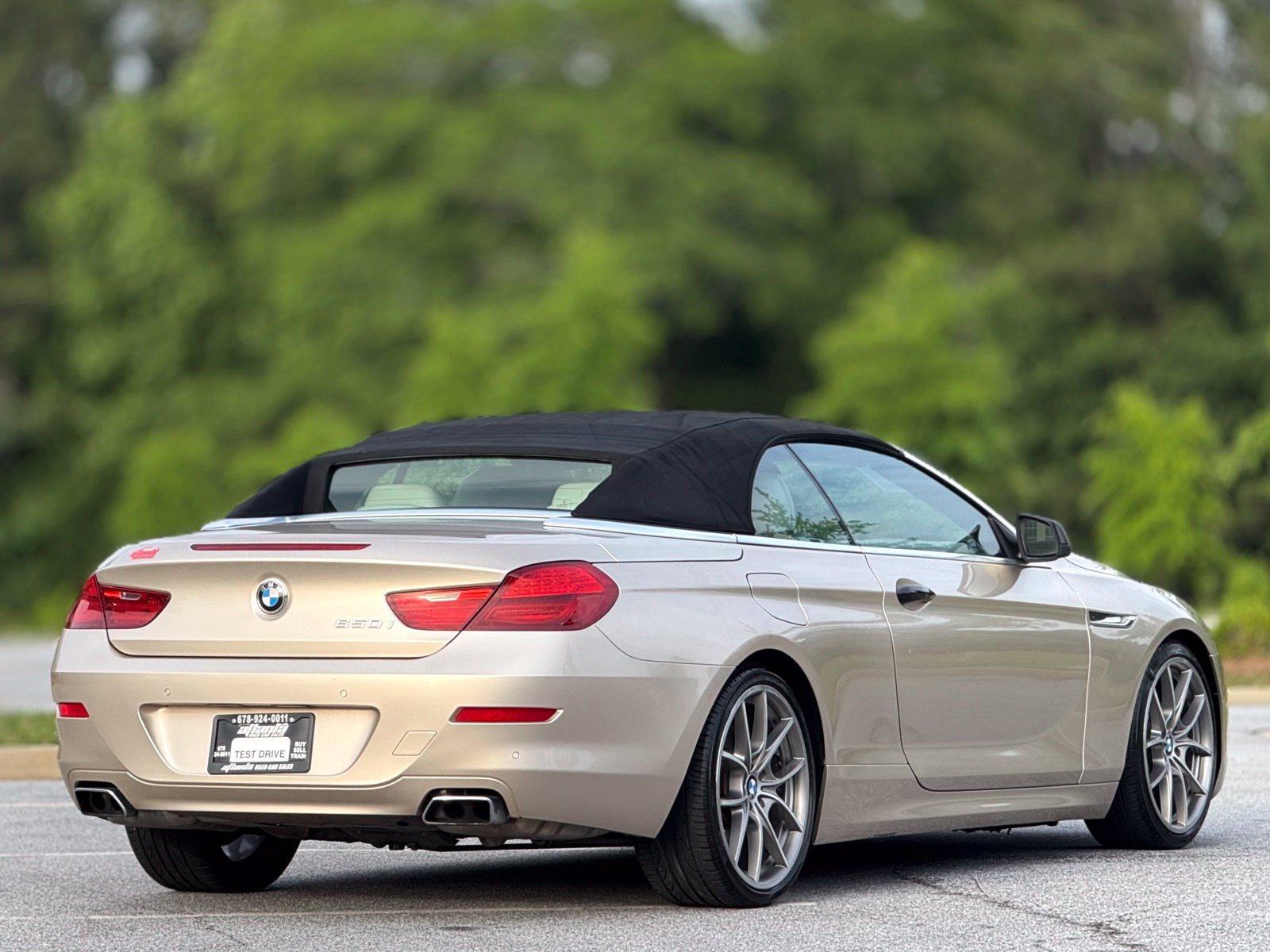 Used 2012 BMW 650i Convertible w/ Driver Assistance Pkg RWD image 10