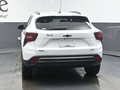 New 2026 Chevrolet Trax RS w/ Sunroof Package FWD image 13