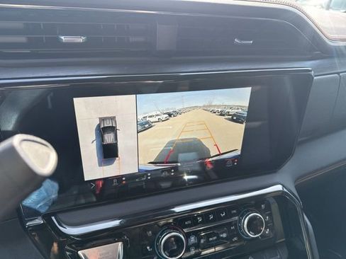 Used 2024 GMC Sierra 2500 AT4 w/ Technology Package image 64